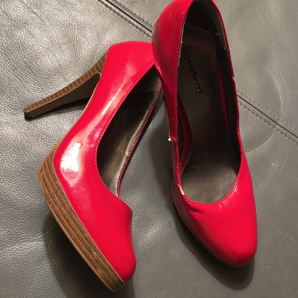 Red heels - Picture 2 of 4